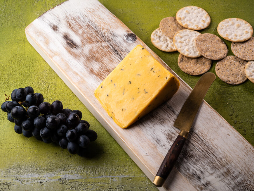 Clawson Cotswold Double Gloucester Onion & Chive (200g)